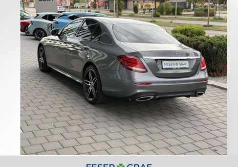Mercedes-Benz E 200, 2018 3