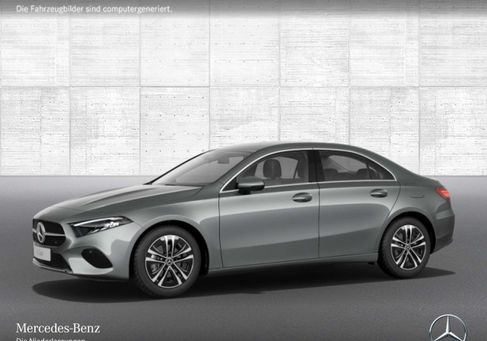 Mercedes-Benz A 180, 2023