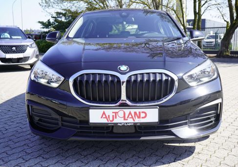 BMW 118, 2021