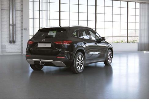 Mercedes-Benz GLA 250, 2022