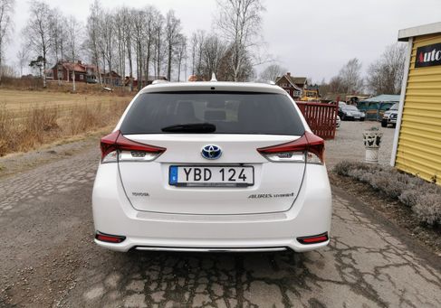 Toyota Auris Touring Sports, 2016