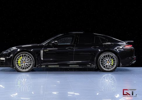 Porsche Panamera, 2023