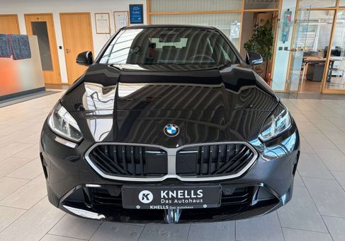 BMW 220, 2025 2