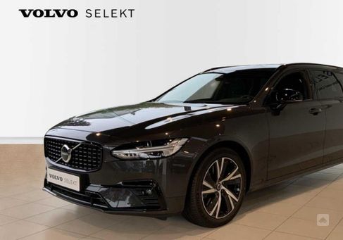 Volvo V90, 2022