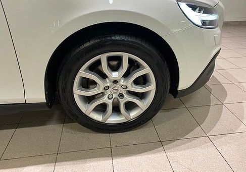 Volvo V40 Cross Country, 2018