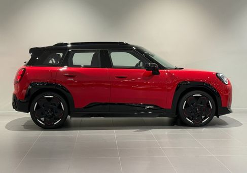 MINI, 2025
