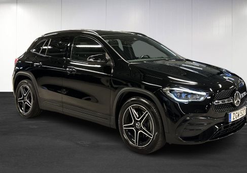 Mercedes-Benz GLA 200, 2021