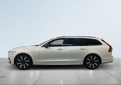 Volvo V90, 2025