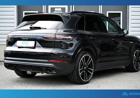 Porsche Cayenne, 2022