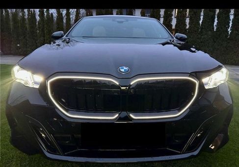 BMW 520, 2024 3