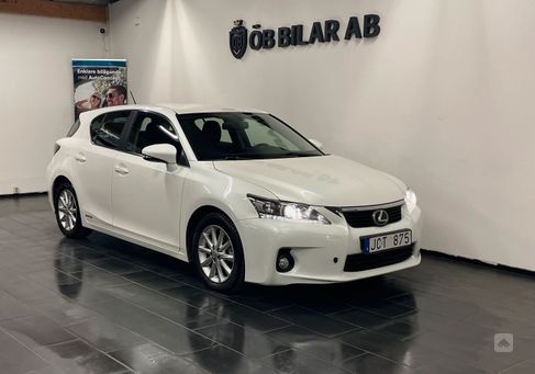 Lexus CT, 2011