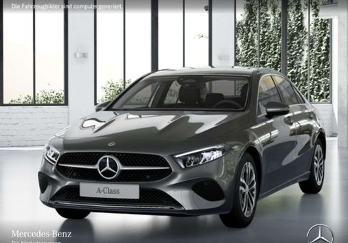 Mercedes-Benz A 200, 2025