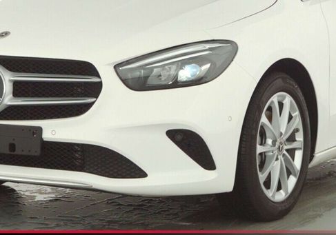 Mercedes-Benz B 200, 2022