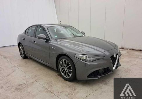 Alfa Romeo Giulia, 2021