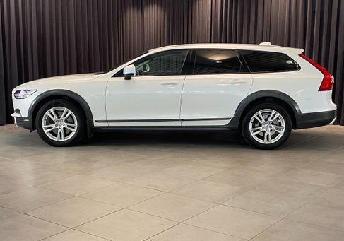 Volvo V90 Cross Country, 2019 3
