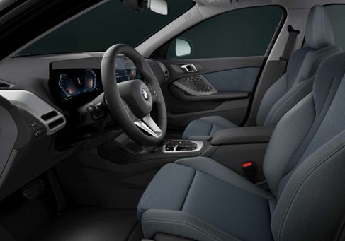BMW 120, 2025