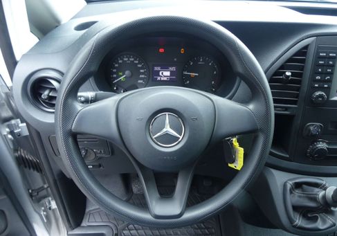 Mercedes-Benz Vito, 2021