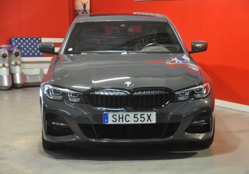 BMW 330, 2020
