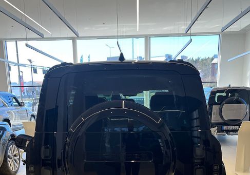 Land Rover Defender, 2026