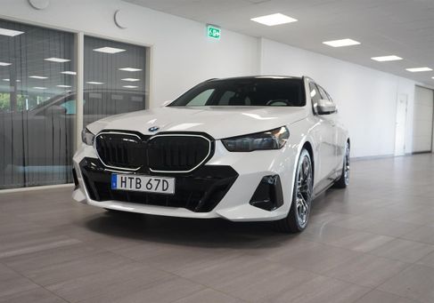 BMW 530, 2027