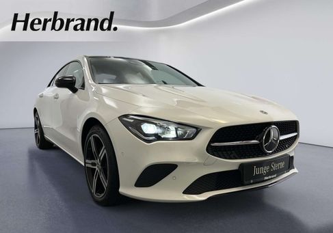 Mercedes-Benz CLA 220, 2022