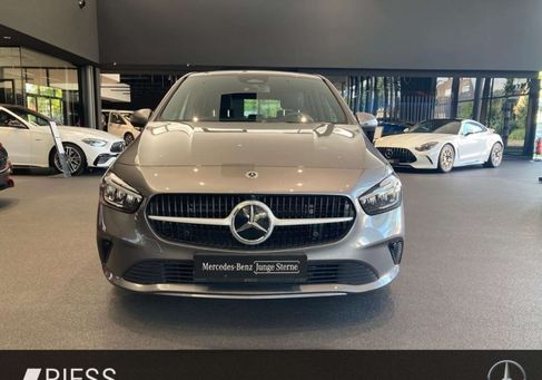 Mercedes-Benz B 200, 2025
