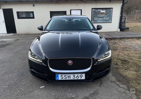 Jaguar XE, 2016