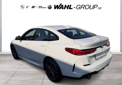 BMW 218, 2022 3