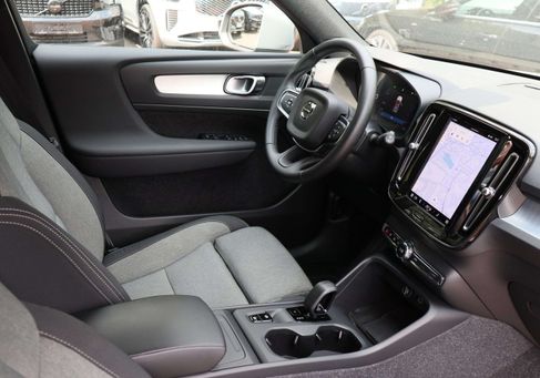 Volvo XC40, 2024 3