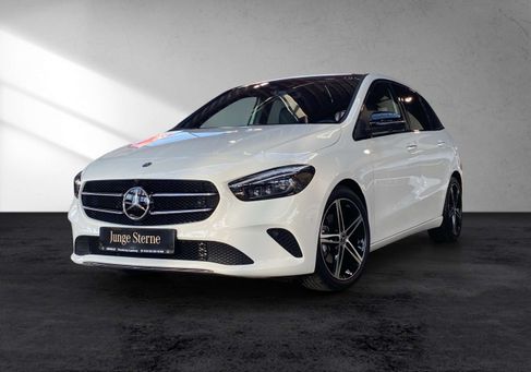 Mercedes-Benz B 200, 2022