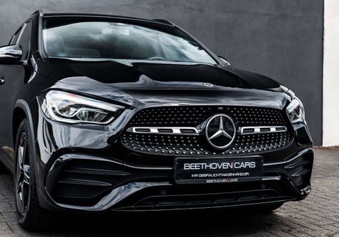Mercedes-Benz GLA 220, 2020