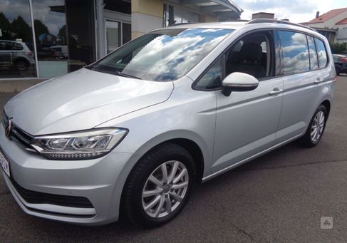 Volkswagen Touran, 2022