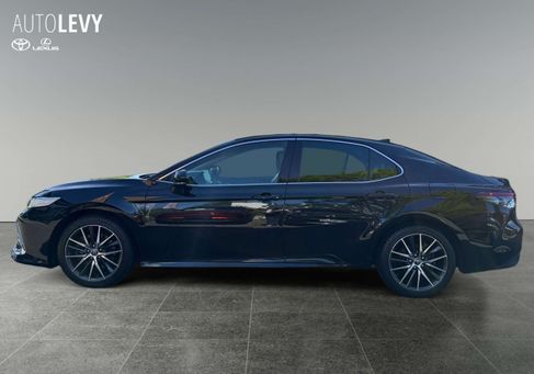 Toyota Camry, 2021 3