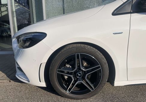 Mercedes-Benz B 200, 2022