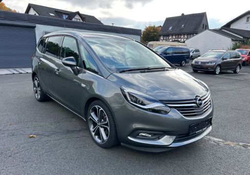 Opel Zafira, 2019