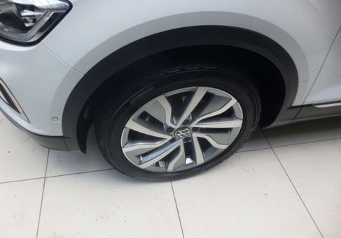 Volkswagen T-Roc, 2022
