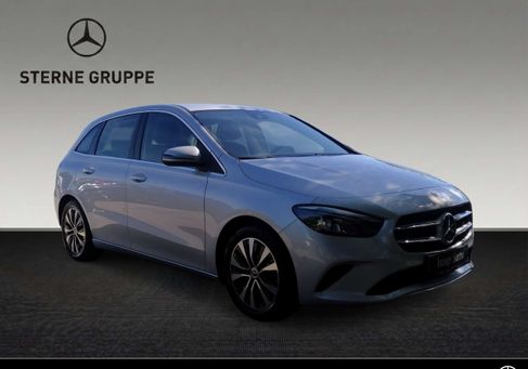 Mercedes-Benz B 200, 2022