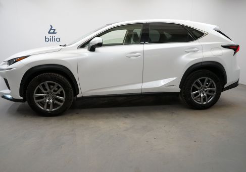 Lexus NX, 2020