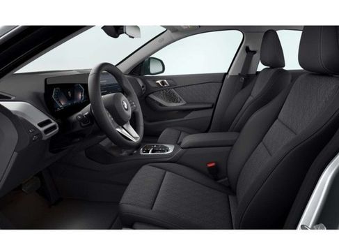 BMW 220, 2025 3