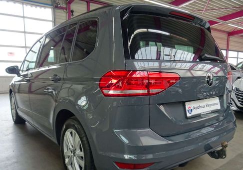 Volkswagen Touran, 2023 3