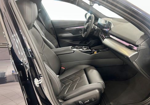 BMW 530, 2026
