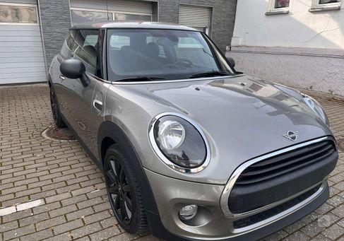 MINI ONE, 2018