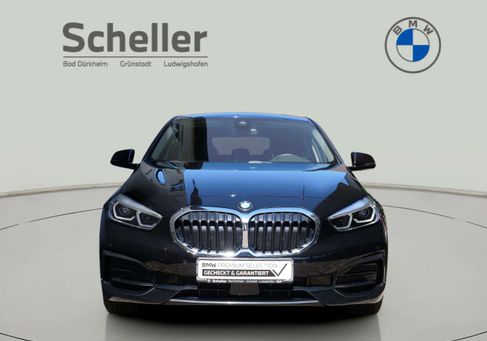 BMW 118, 2023
