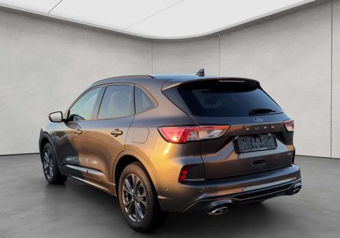 Ford Kuga, 2022
