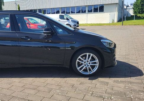 BMW 220, 2019 3
