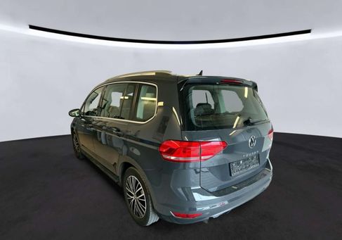Volkswagen Touran, 2023 3