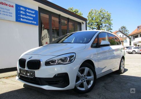 BMW 218, 2020