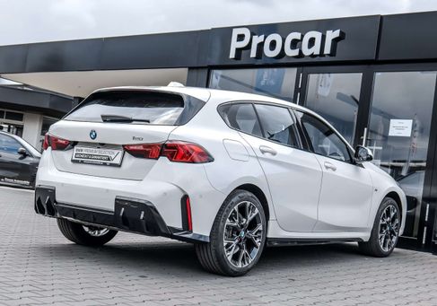 BMW 120, 2025