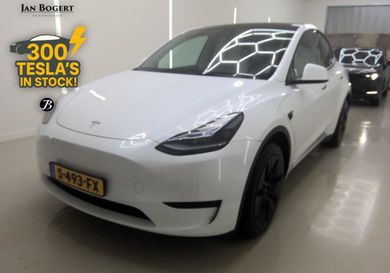 Tesla Model Y, 2022