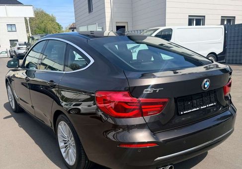 BMW 330, 2018